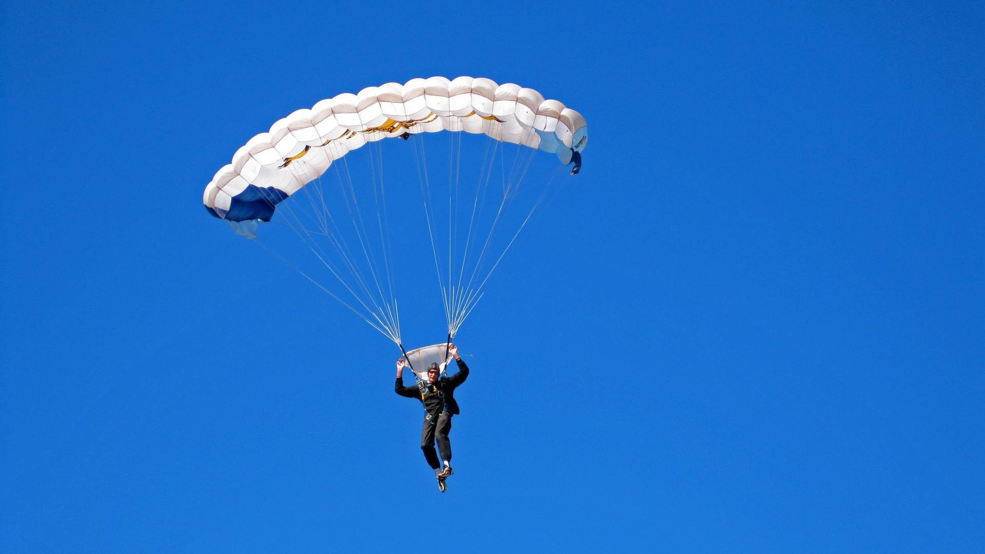 电竞职业联赛改革，提升赛事公平性与观赏性，电竞职业联赛的游戏有哪些